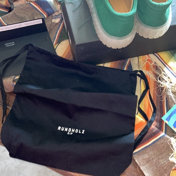 Runholdz Dip 40 Green Tennis Shoes. - Picture 14 of 16